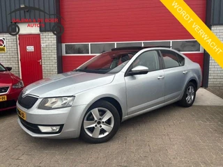 Skoda Octavia 1.2 TSI Greentech Ambition 1STE EIG / PANORAMADAK / TREKHAAK / AIRCO / PDC / BLUETOOTH / CRUISE / NL-AUTO
