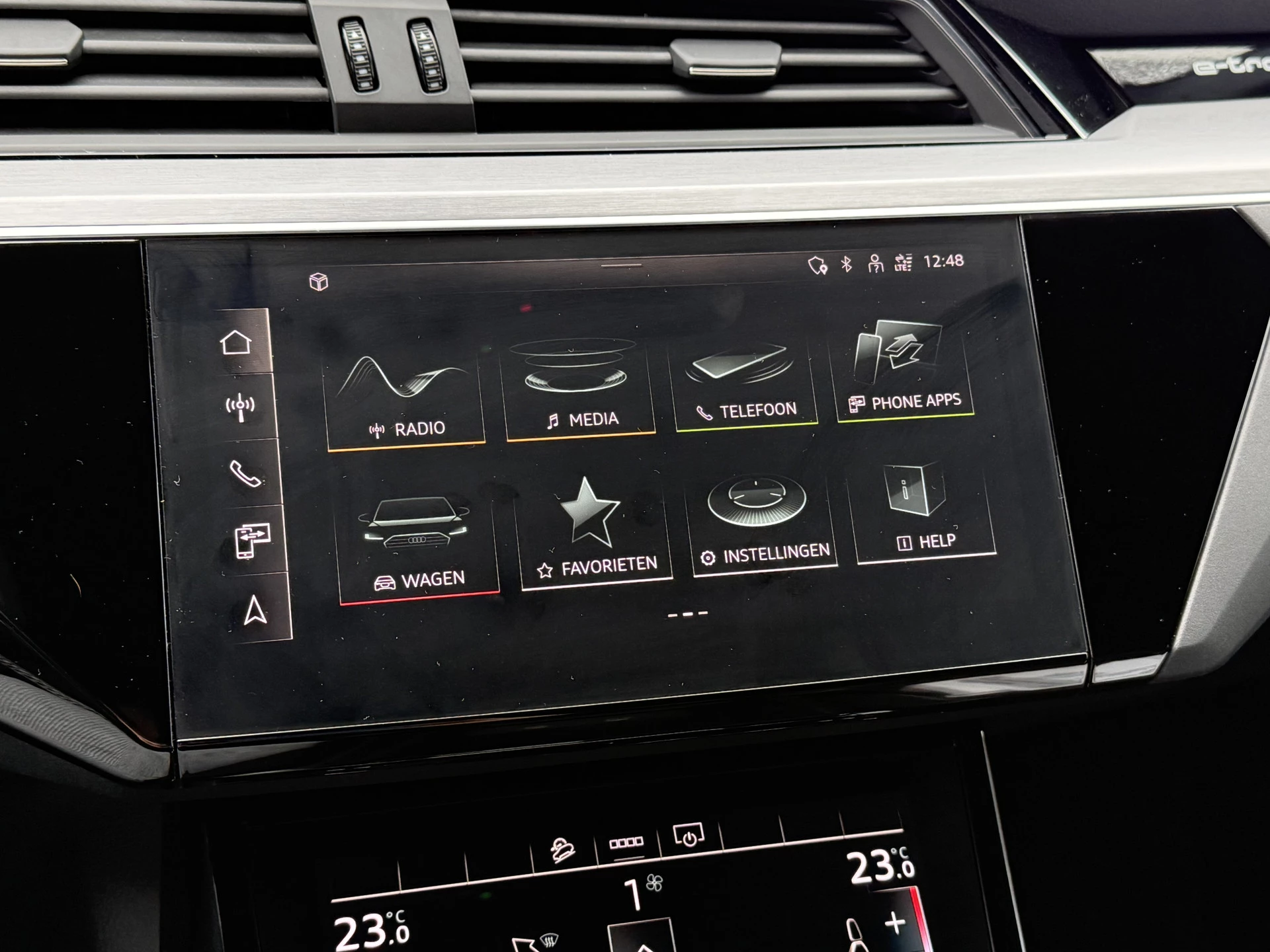 Hoofdafbeelding Audi e-tron