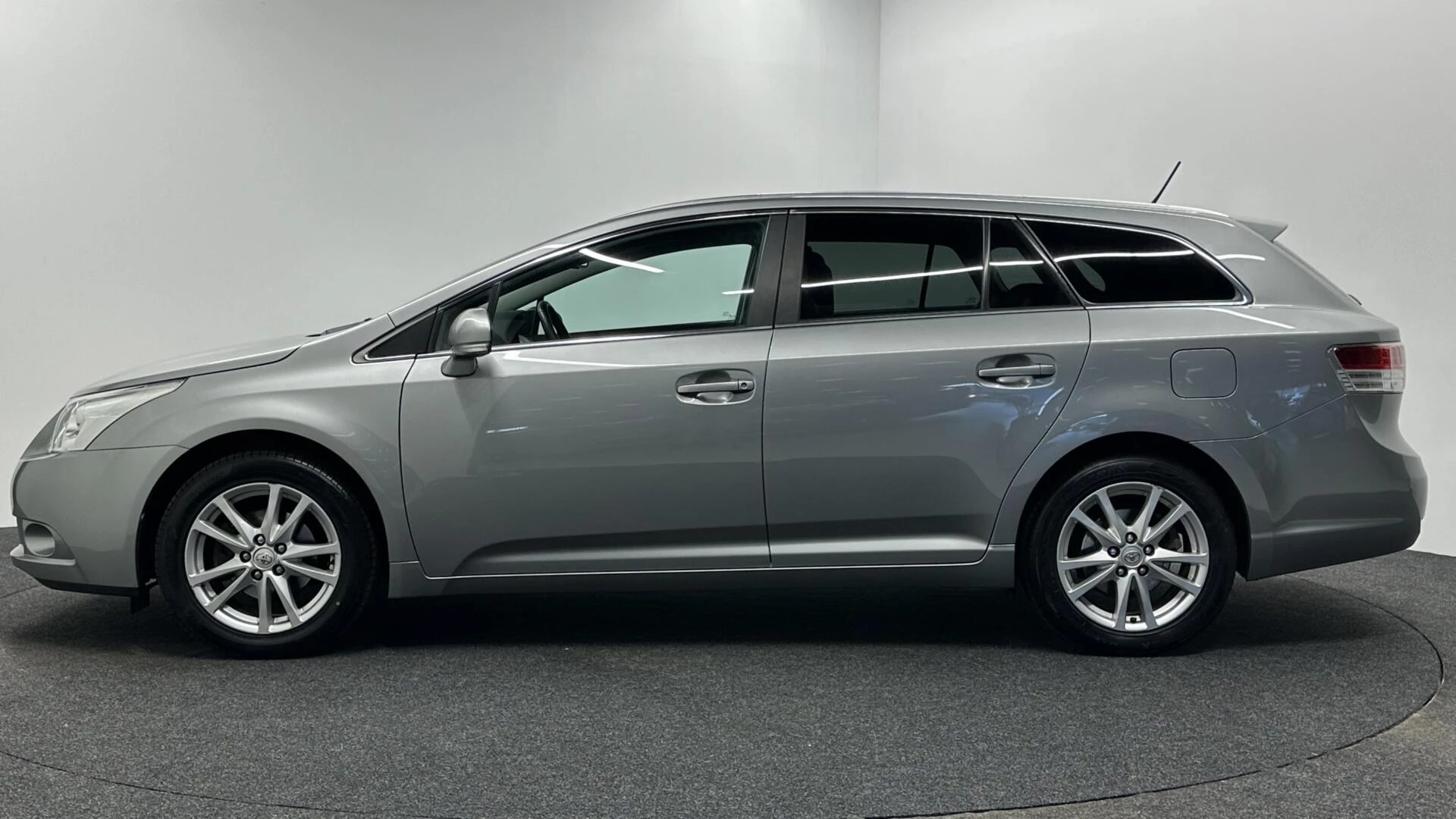 Hoofdafbeelding Toyota Avensis