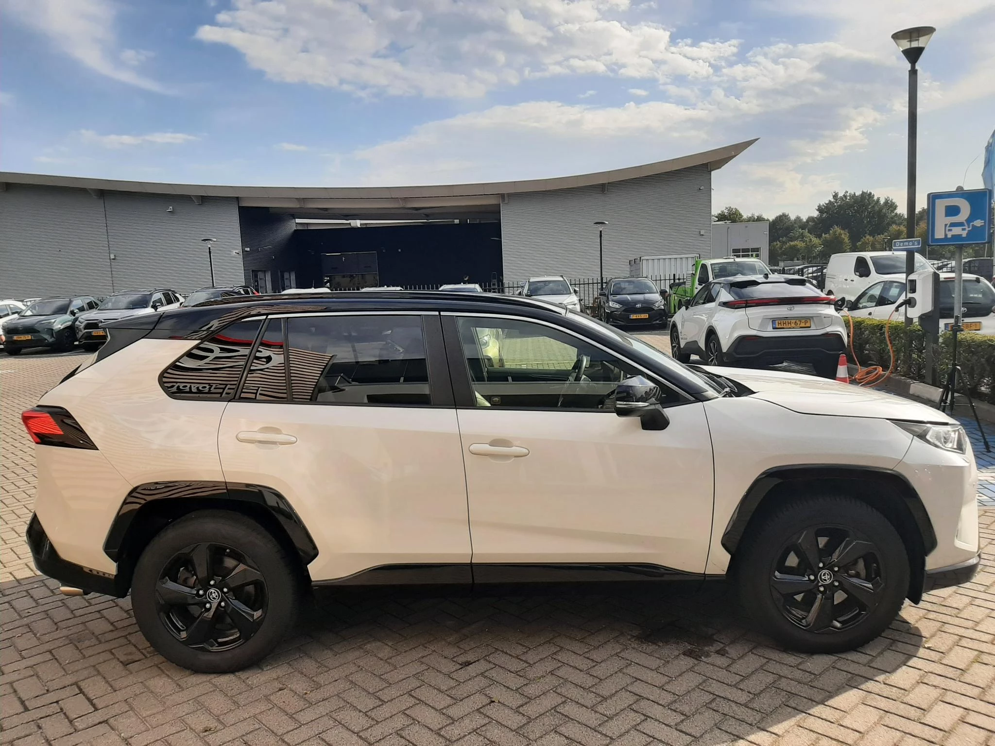 Hoofdafbeelding Toyota RAV4