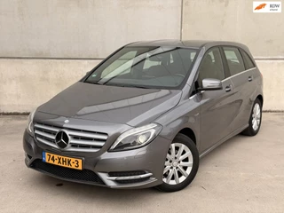 Mercedes-Benz B-klasse 180 Ambition Leder Stoelverw Trekh Xenon LED
