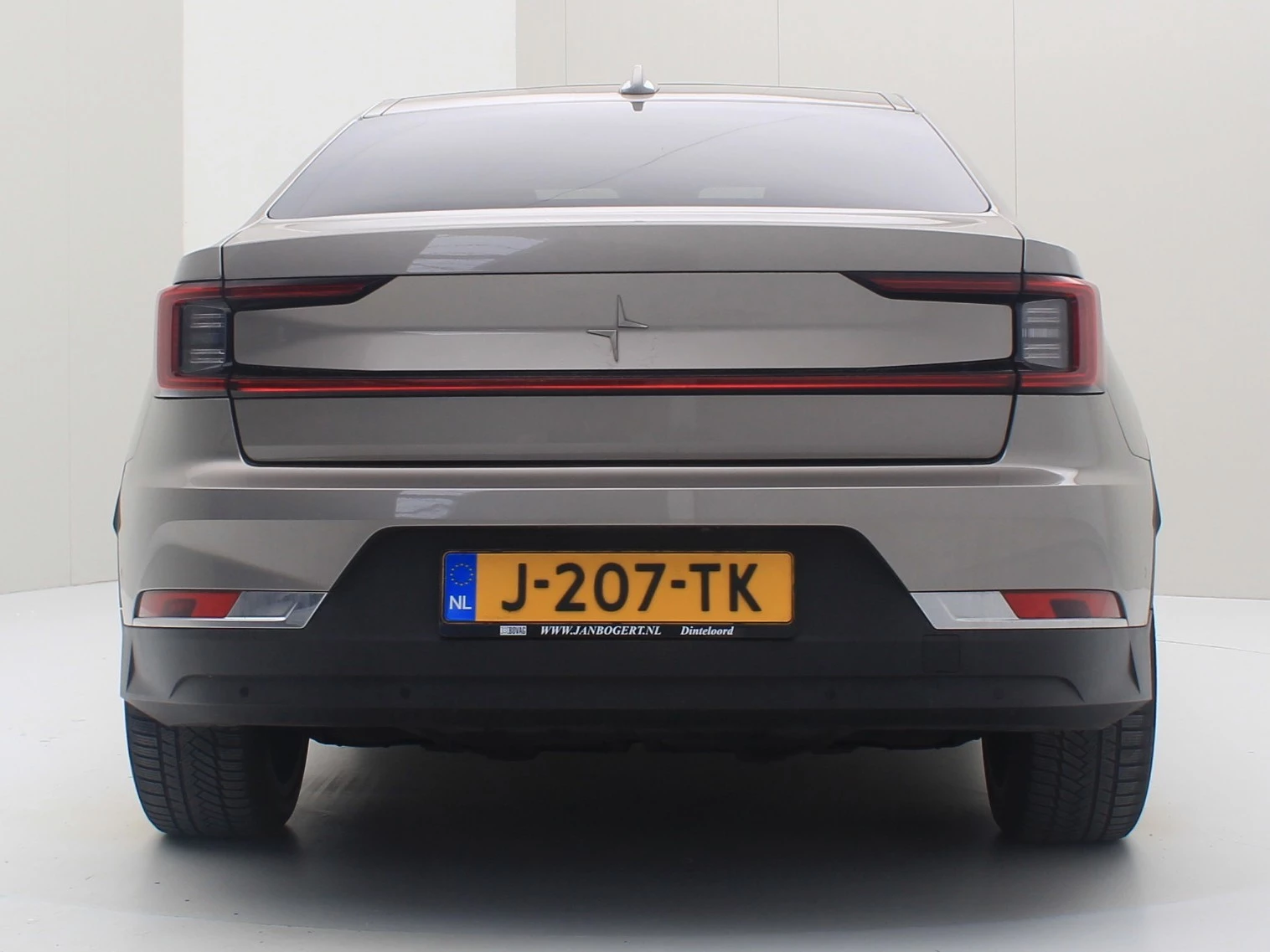 Hoofdafbeelding Polestar 2