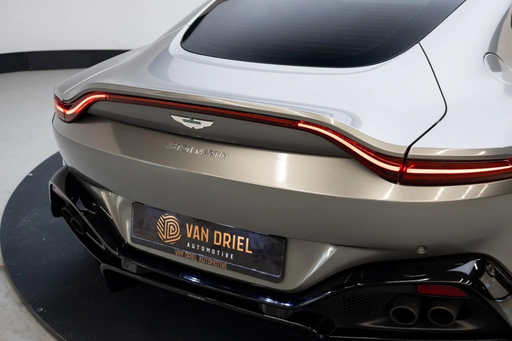 Hoofdafbeelding Aston Martin V8 Vantage