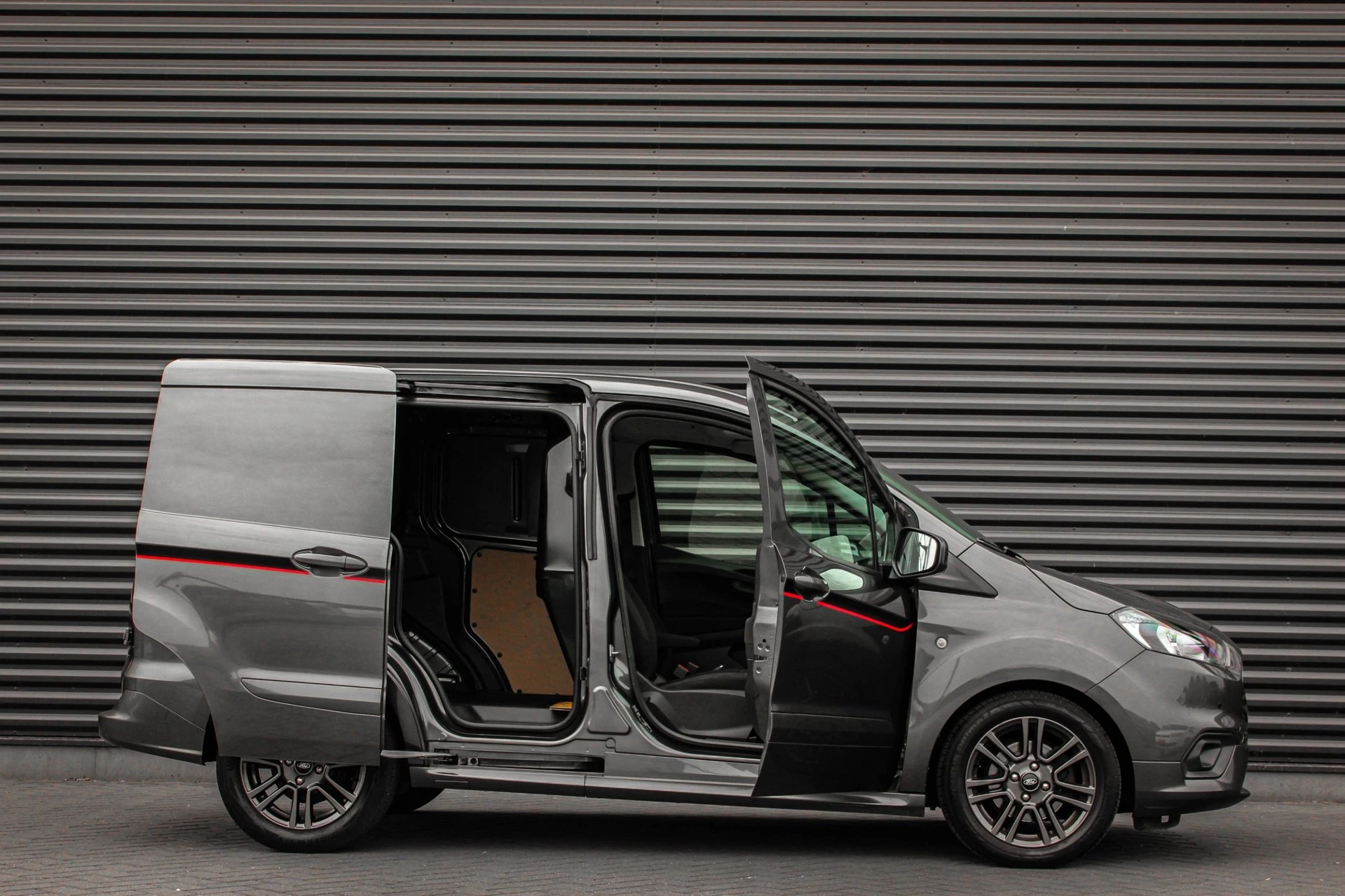 Hoofdafbeelding Ford Transit Courier