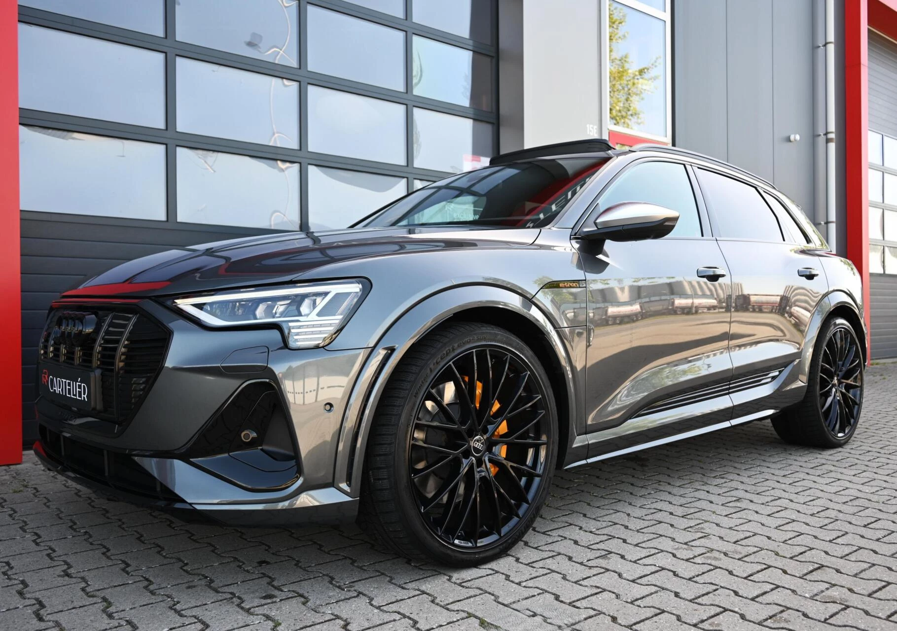 Hoofdafbeelding Audi e-tron
