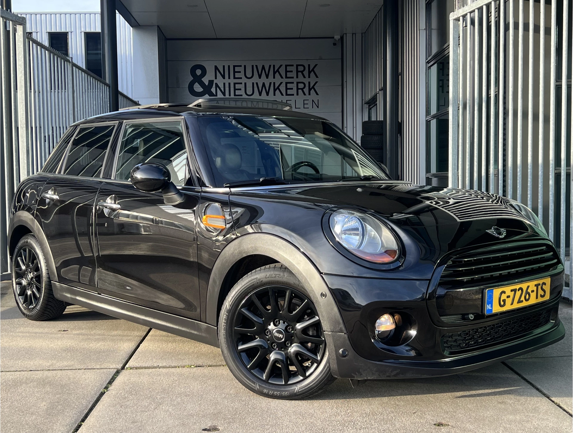 Hoofdafbeelding MINI Cooper