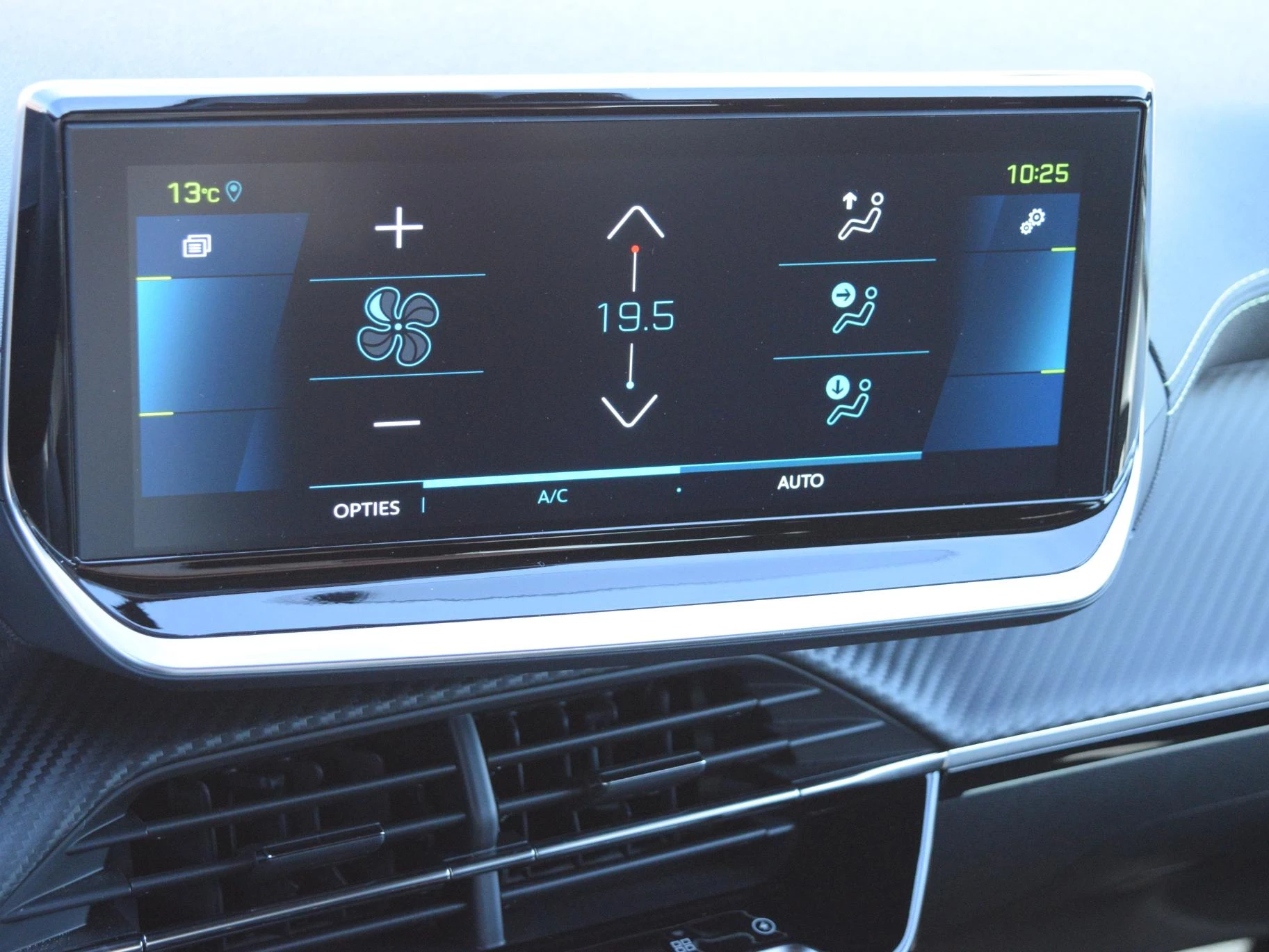 Hoofdafbeelding Peugeot e-208