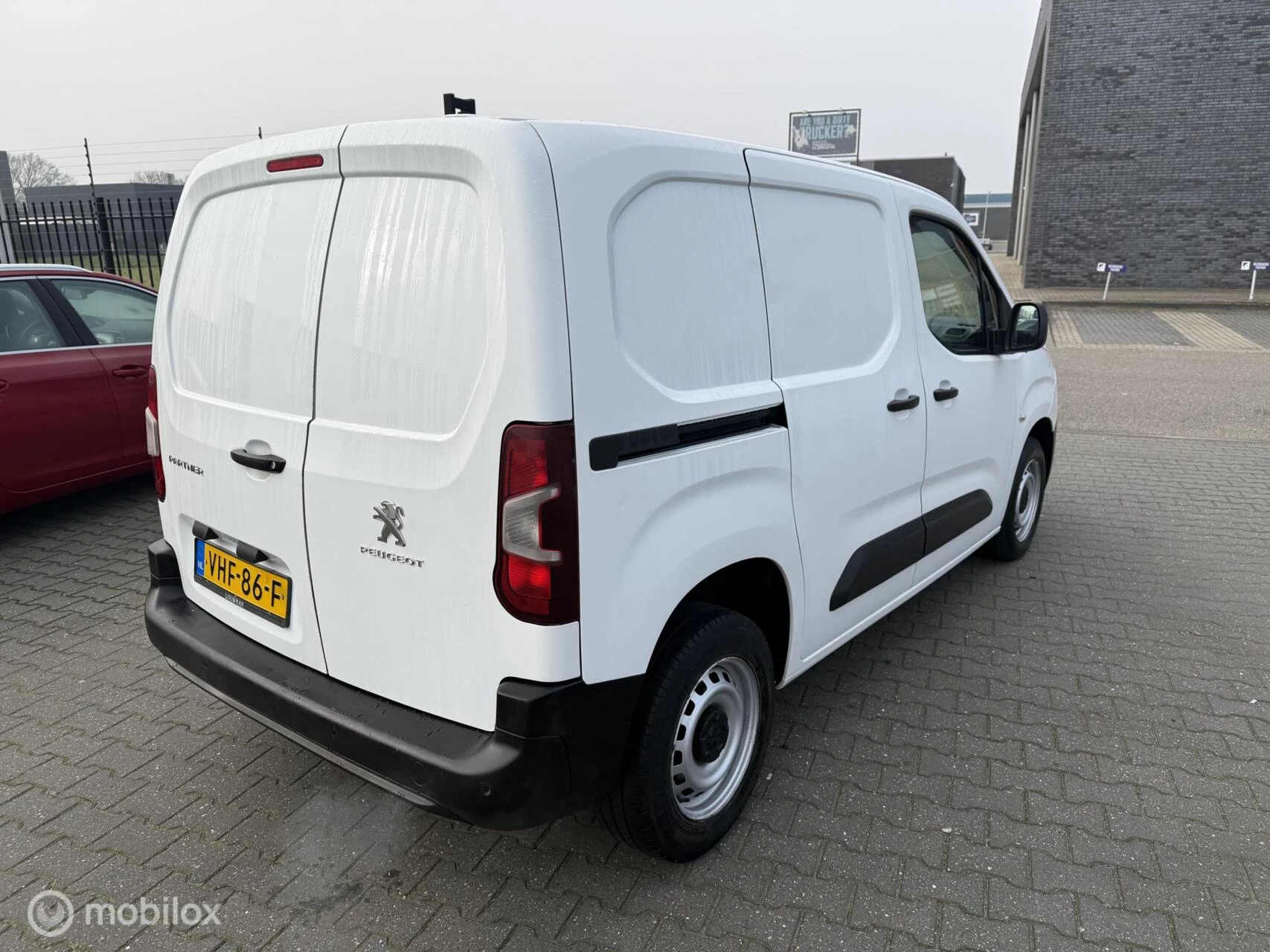 Hoofdafbeelding Peugeot Partner