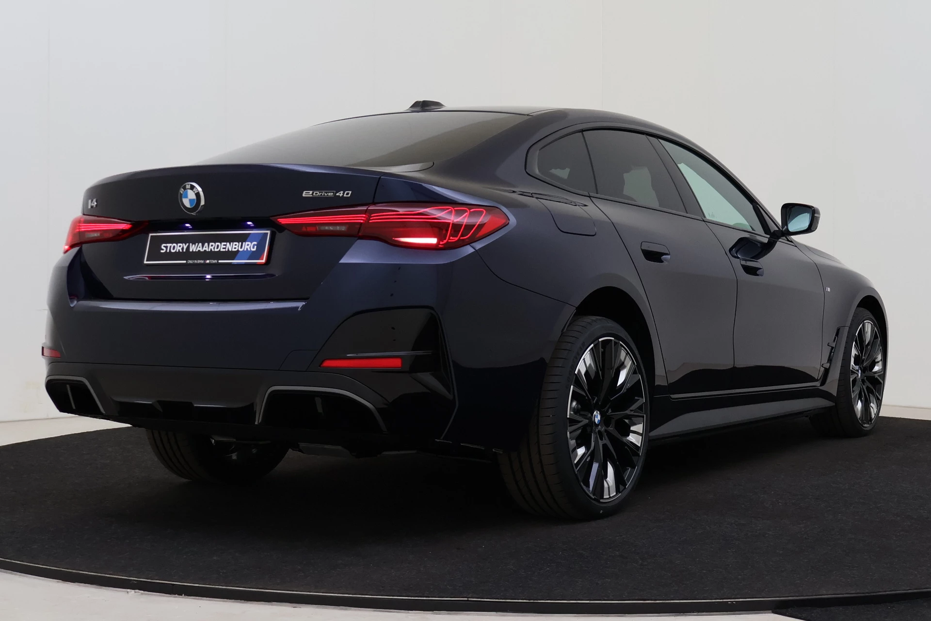 Hoofdafbeelding BMW i4