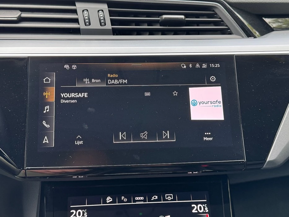 Hoofdafbeelding Audi e-tron