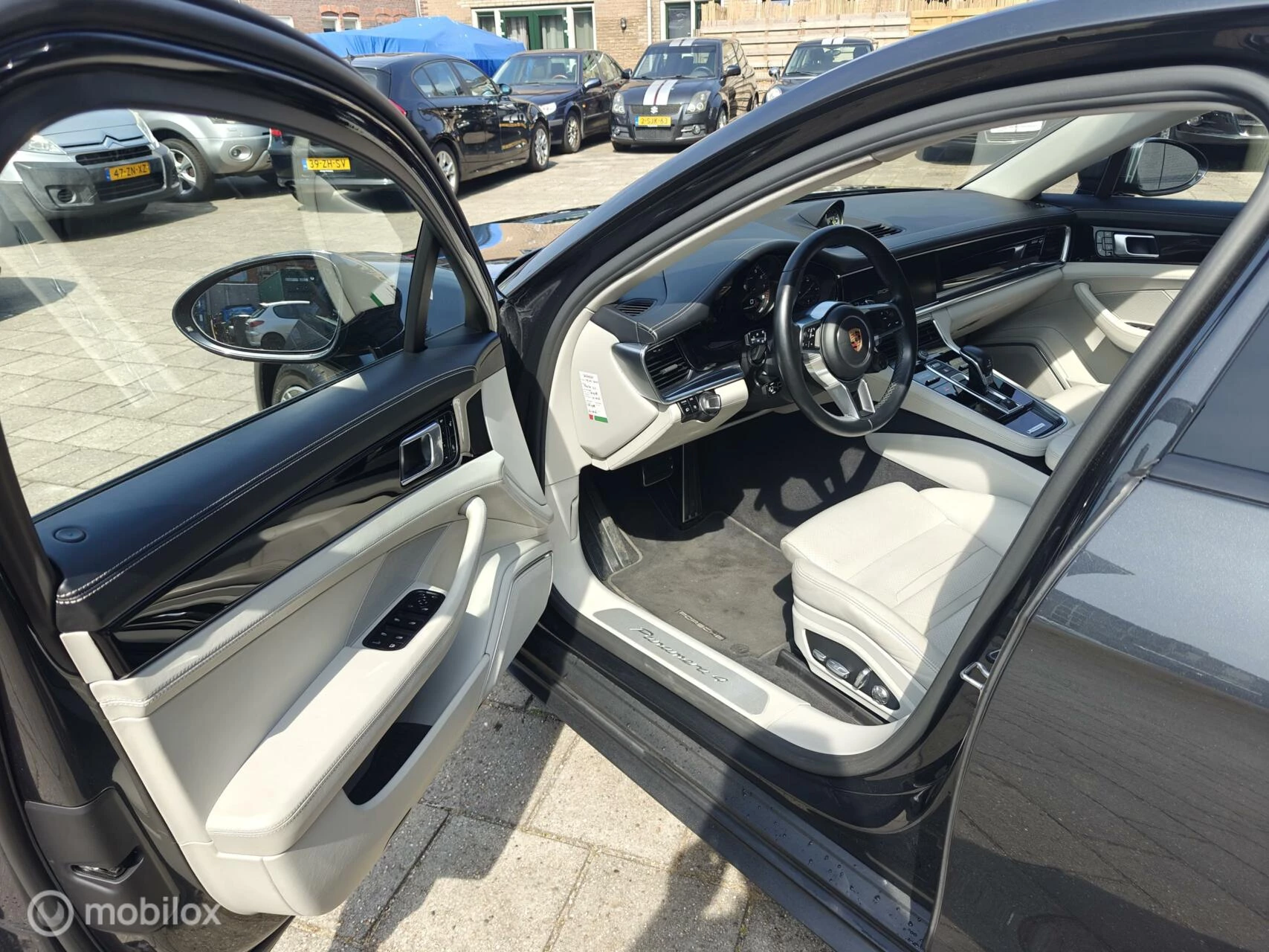 Hoofdafbeelding Porsche Panamera