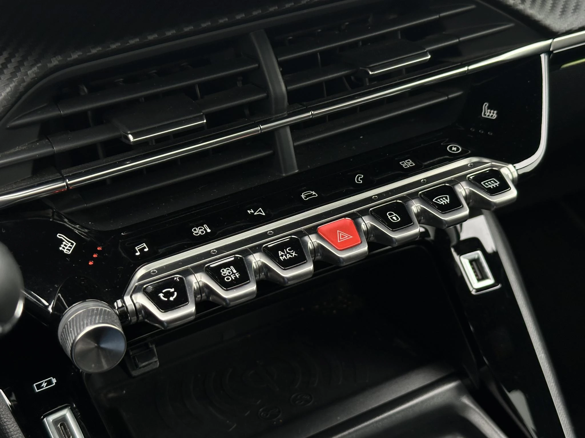 Hoofdafbeelding Peugeot e-208