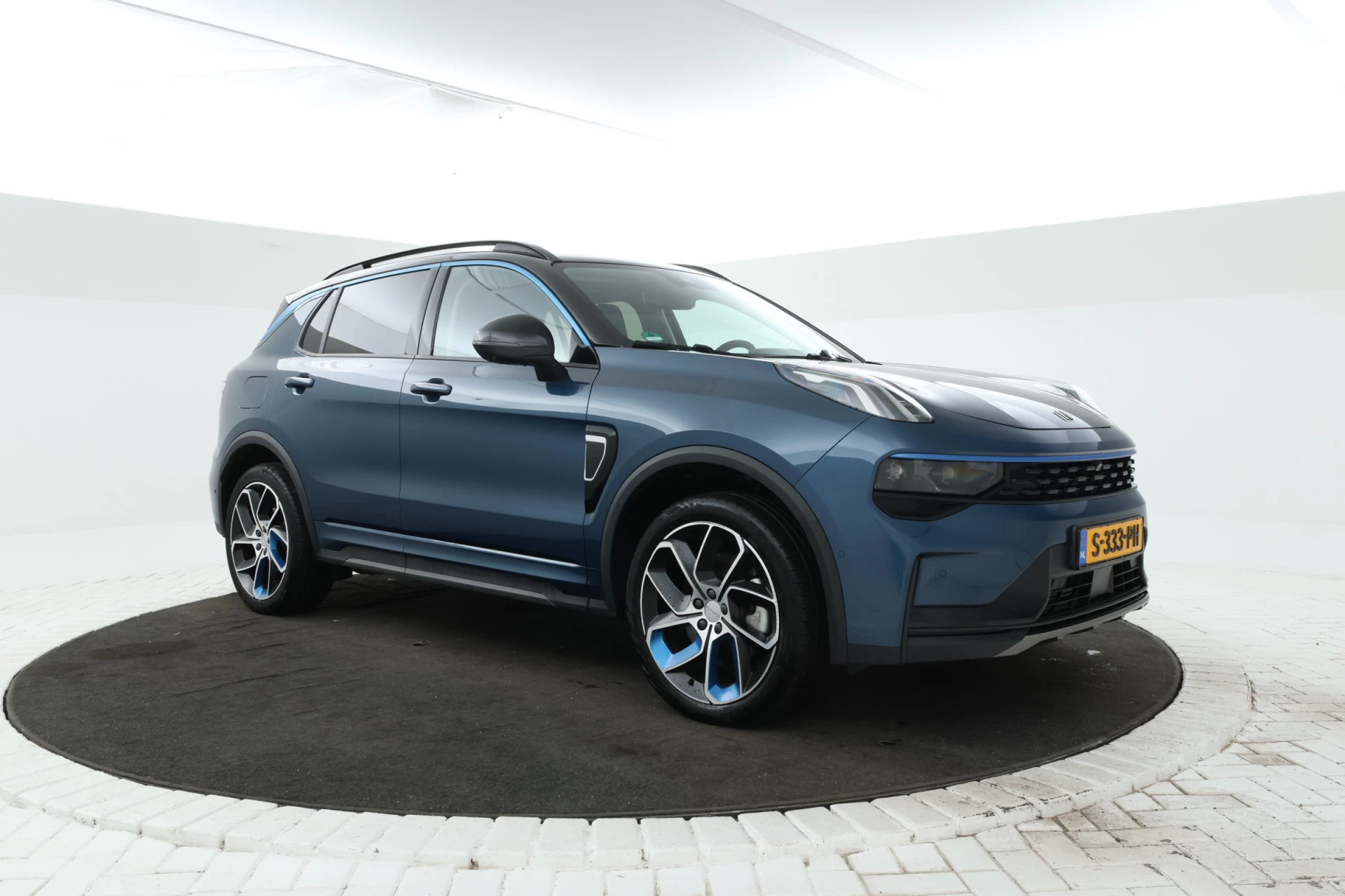 Hoofdafbeelding Lynk & Co 01