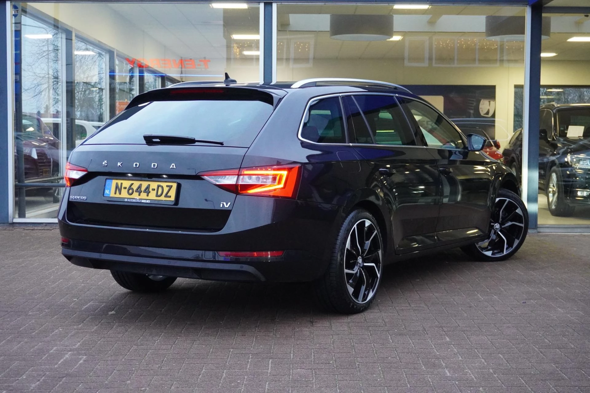 Hoofdafbeelding Škoda Superb