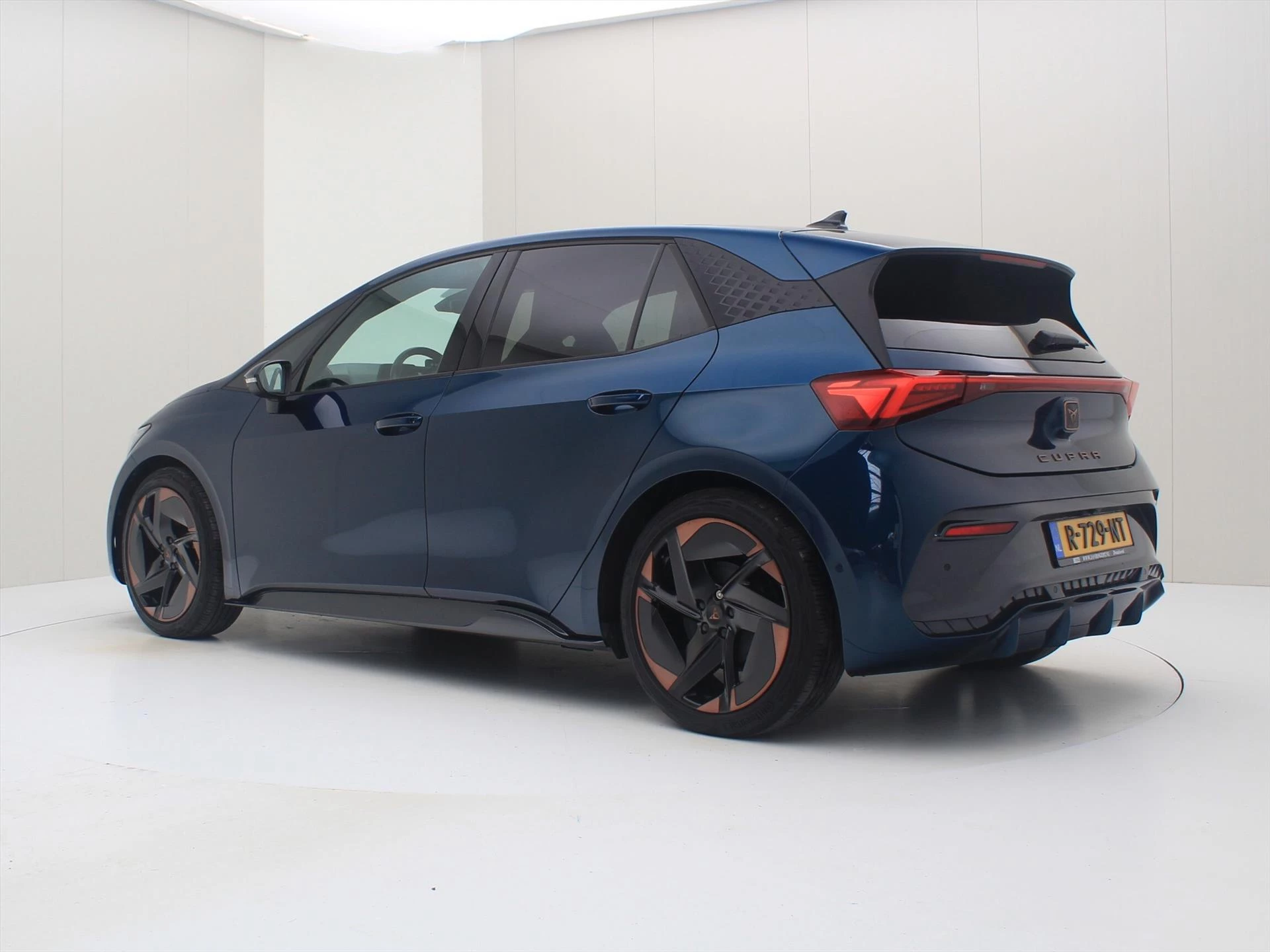 Hoofdafbeelding CUPRA Born