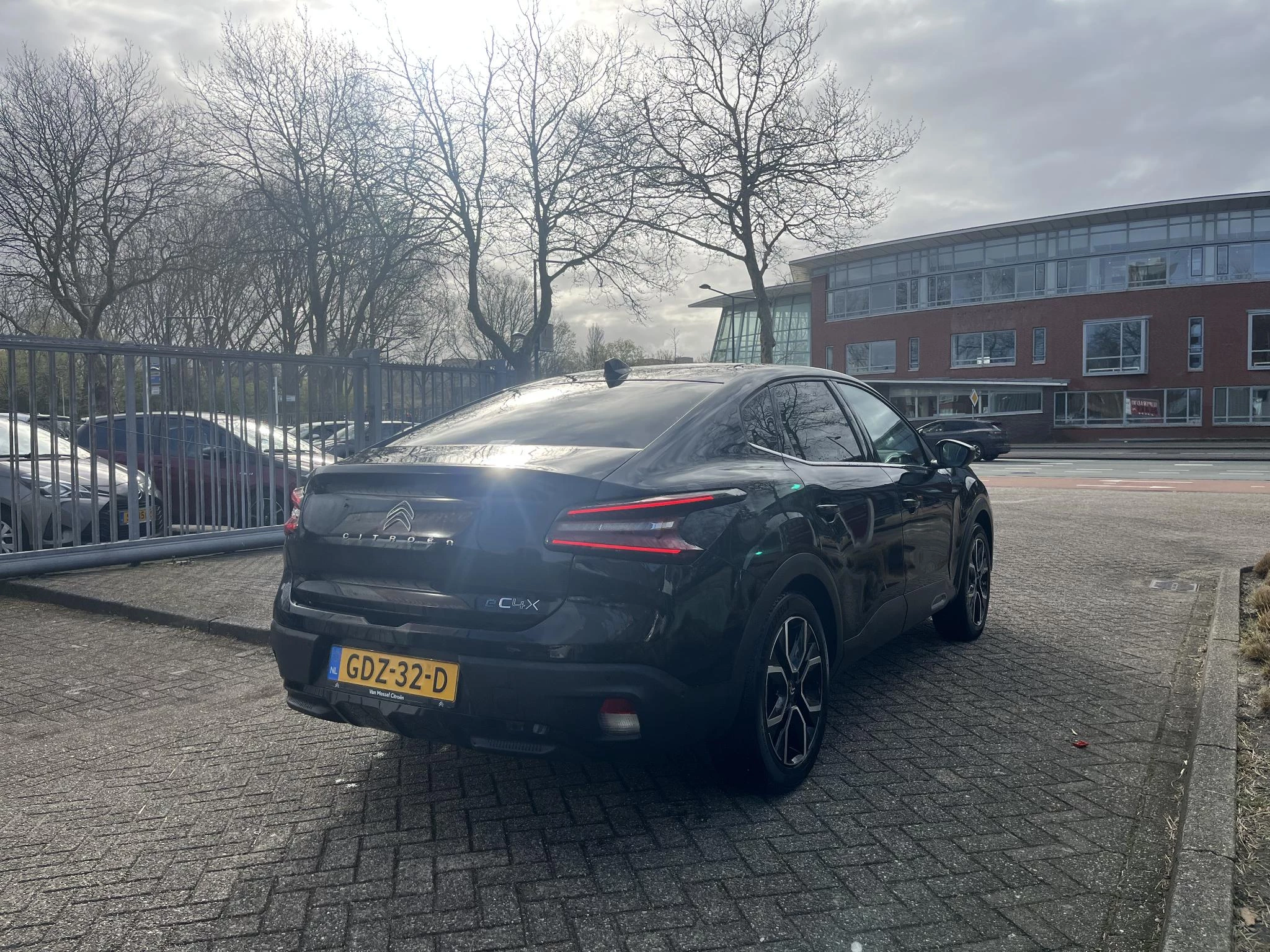 Hoofdafbeelding Citroën ë-C4 X