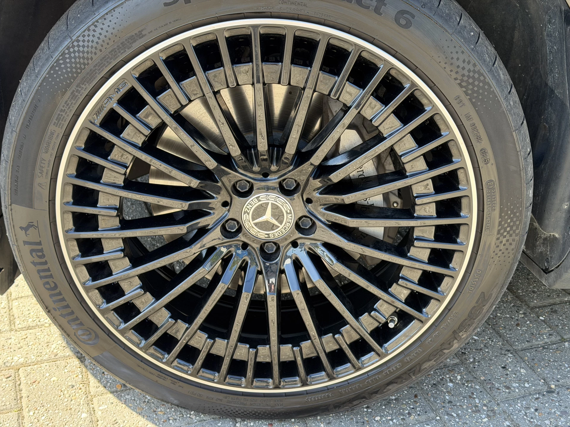 Hoofdafbeelding Mercedes-Benz EQC