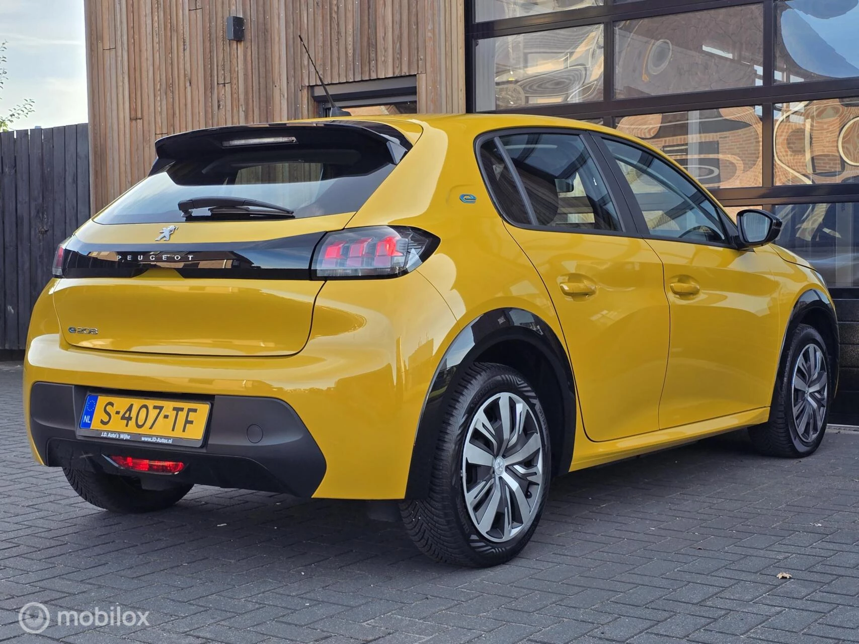 Hoofdafbeelding Peugeot e-208