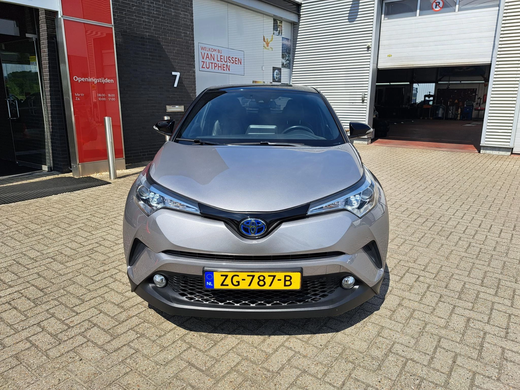 Hoofdafbeelding Toyota C-HR