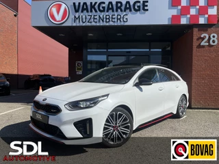 Hoofdafbeelding Kia ProCeed Kia ProCeed 1.6 T-GDI GT 204PK!! // SCHUIF-KANTELDAK // JBL // DODEHOEK // ADAPT. CRUISE // ELEK. STOELEN+GEHEUGEN // CAMERA //