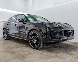 Hoofdafbeelding Porsche Cayenne Porsche Cayenne E-hybrid | Sport Chrono | Sport Design |