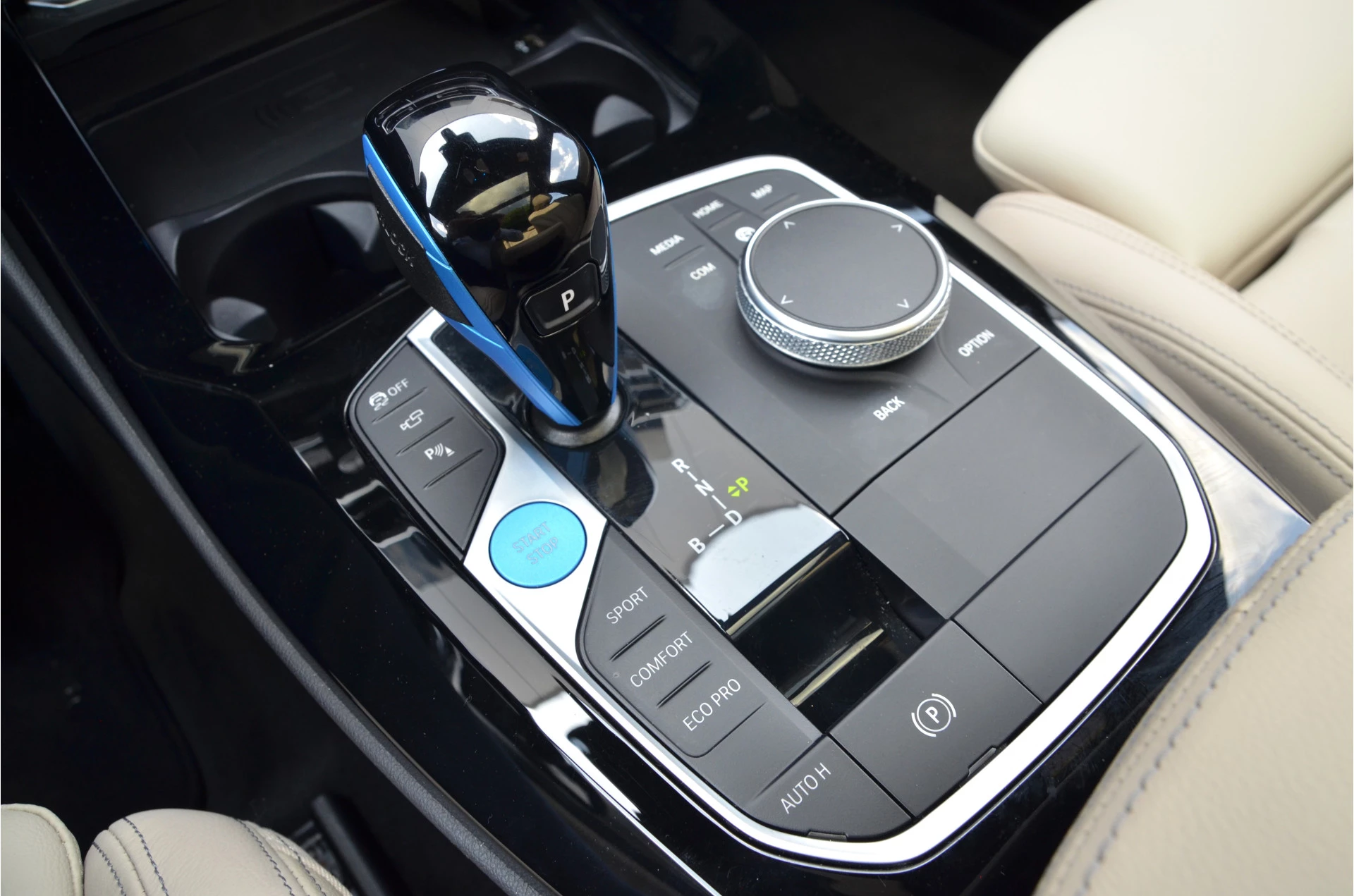 Hoofdafbeelding BMW iX3
