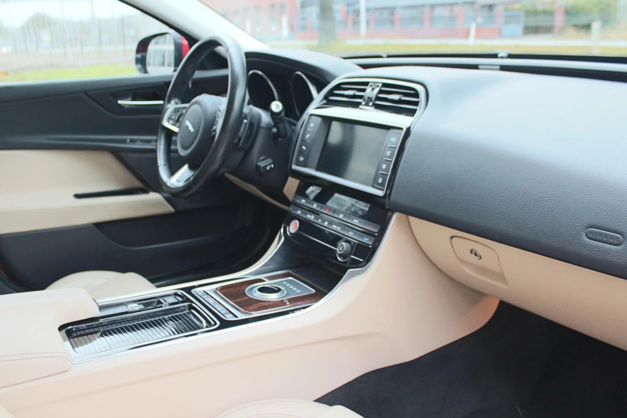 Hoofdafbeelding Jaguar XE