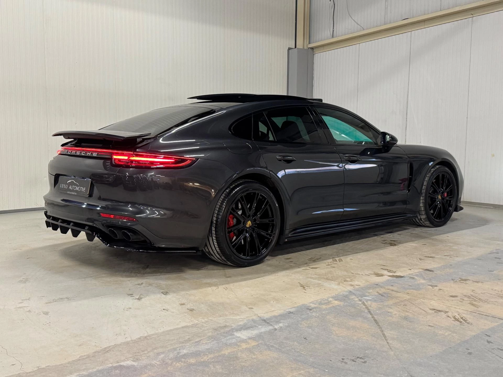 Hoofdafbeelding Porsche Panamera