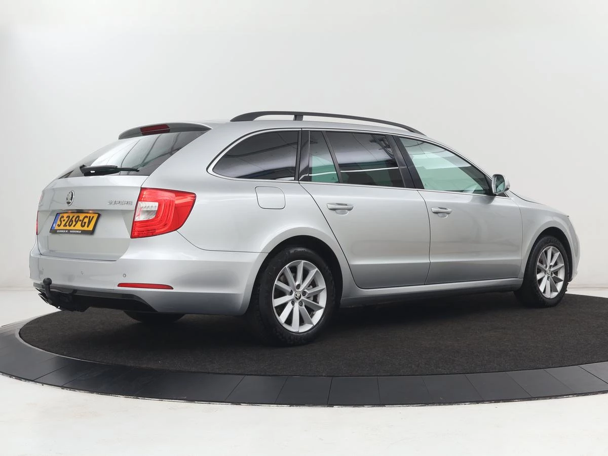 Hoofdafbeelding Škoda Superb