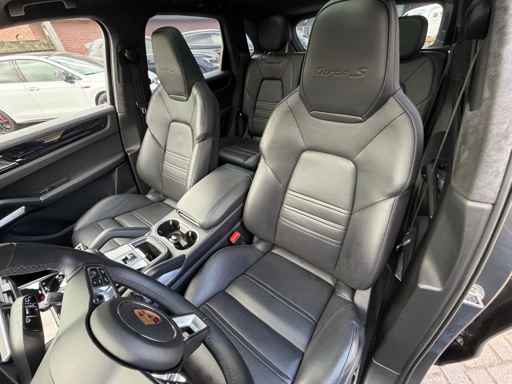 Hoofdafbeelding Porsche Cayenne