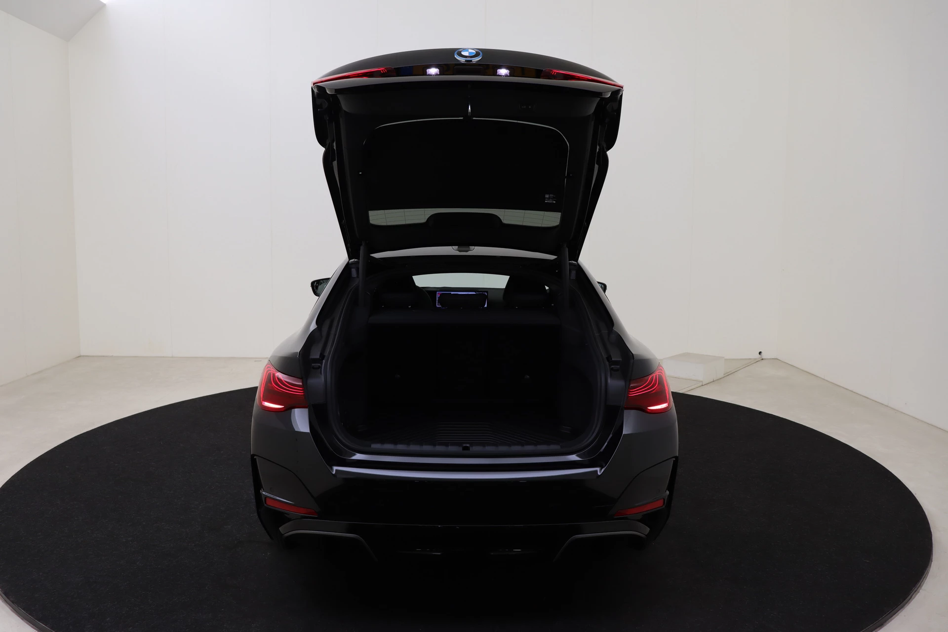 Hoofdafbeelding BMW i4