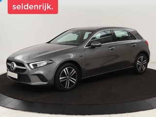 Mercedes A-Klasse 250e Urban | Leder | Stoelverwarming | Trekhaak |  Camera | Sfeerverlichting | Widescreen | Park Assist | Navigatie | Full LED