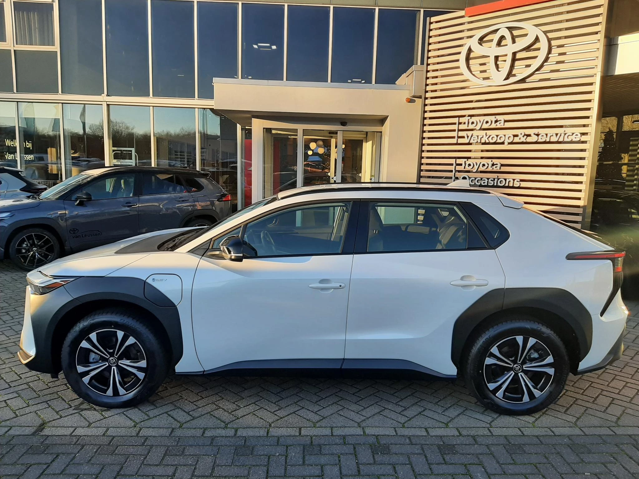 Hoofdafbeelding Toyota bZ4X