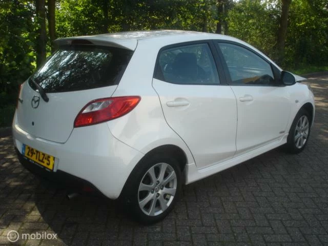 Hoofdafbeelding Mazda 2