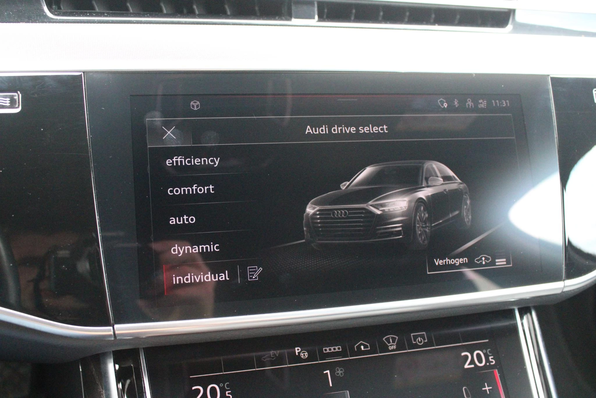 Hoofdafbeelding Audi A8