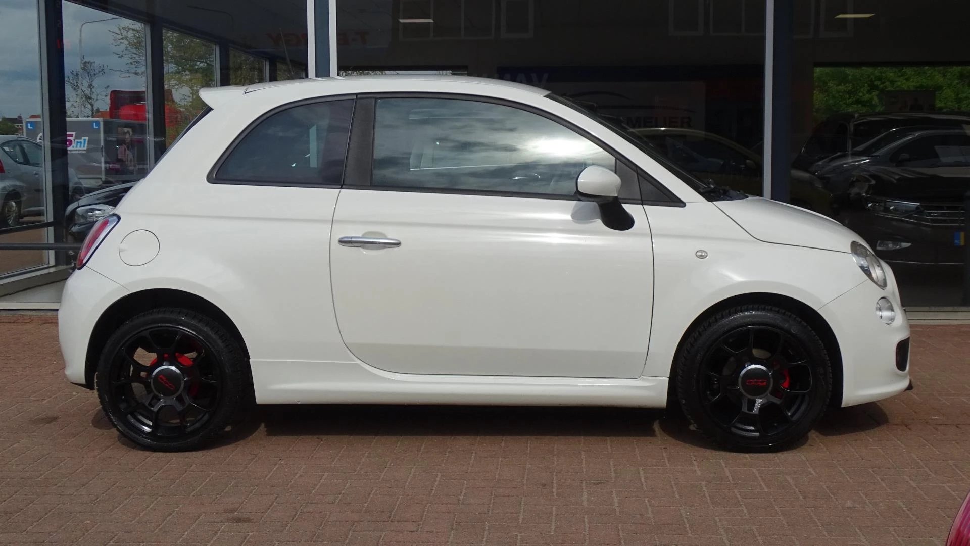 Hoofdafbeelding Fiat 500