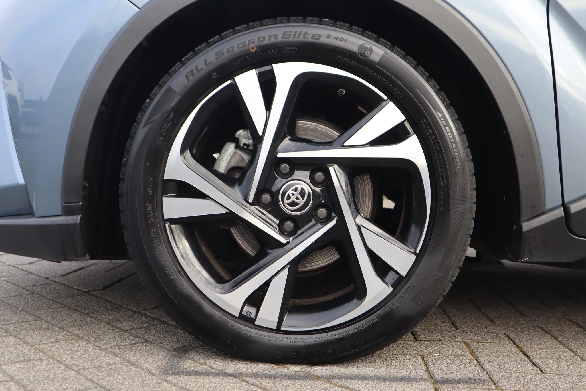 Hoofdafbeelding Toyota C-HR