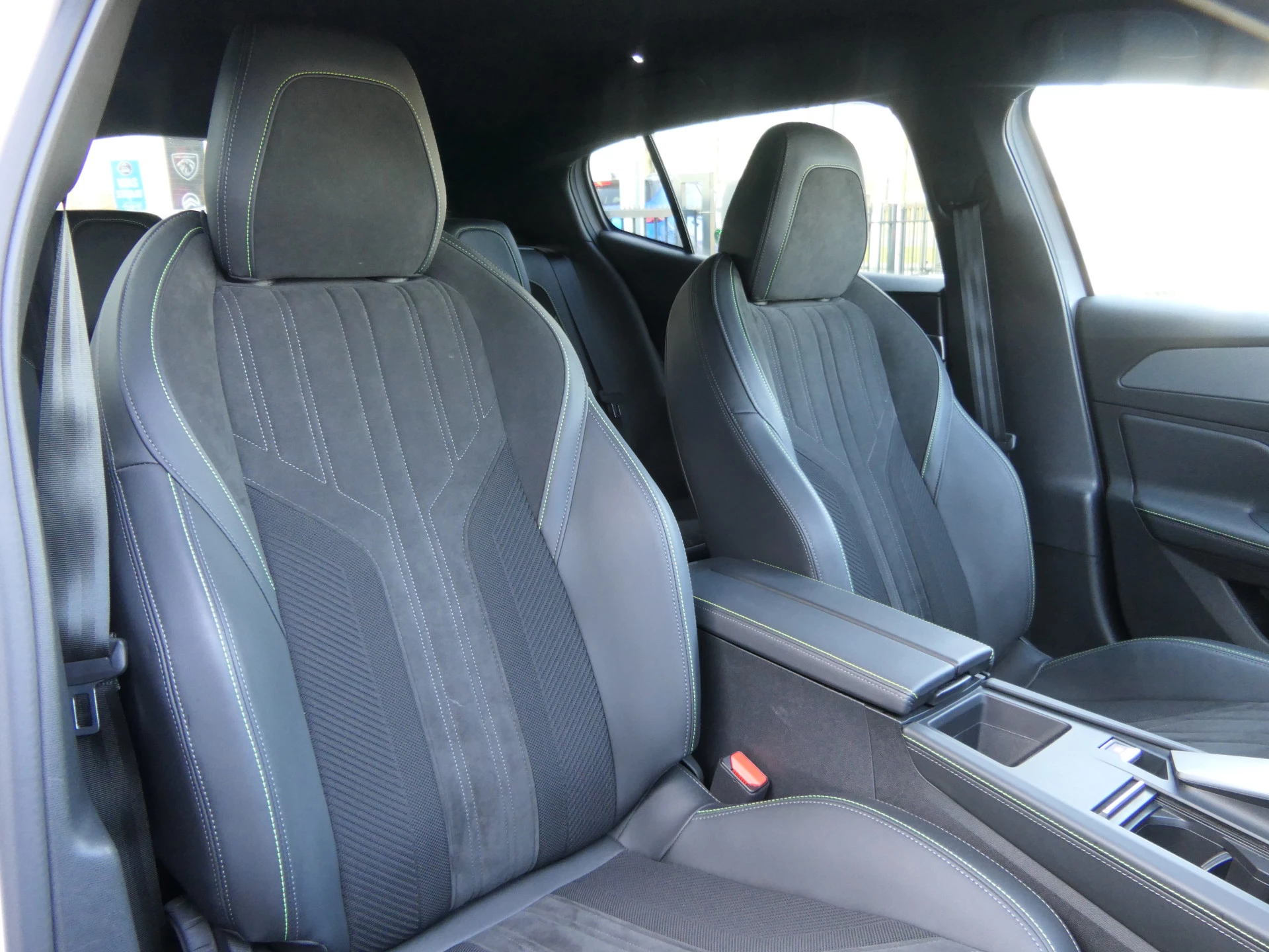 Hoofdafbeelding Peugeot 408