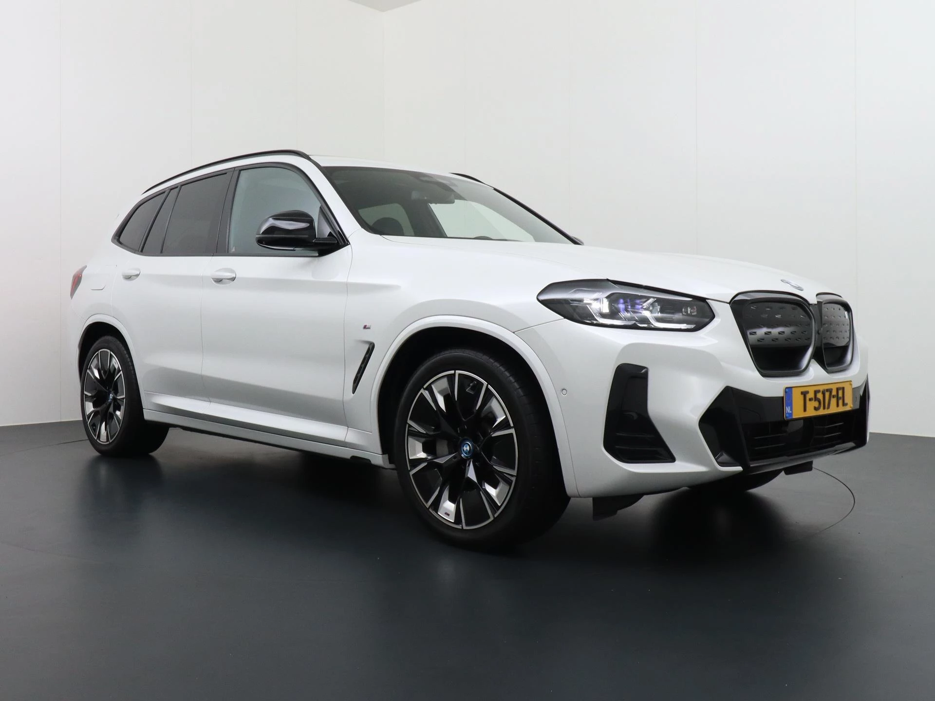 Hoofdafbeelding BMW iX3