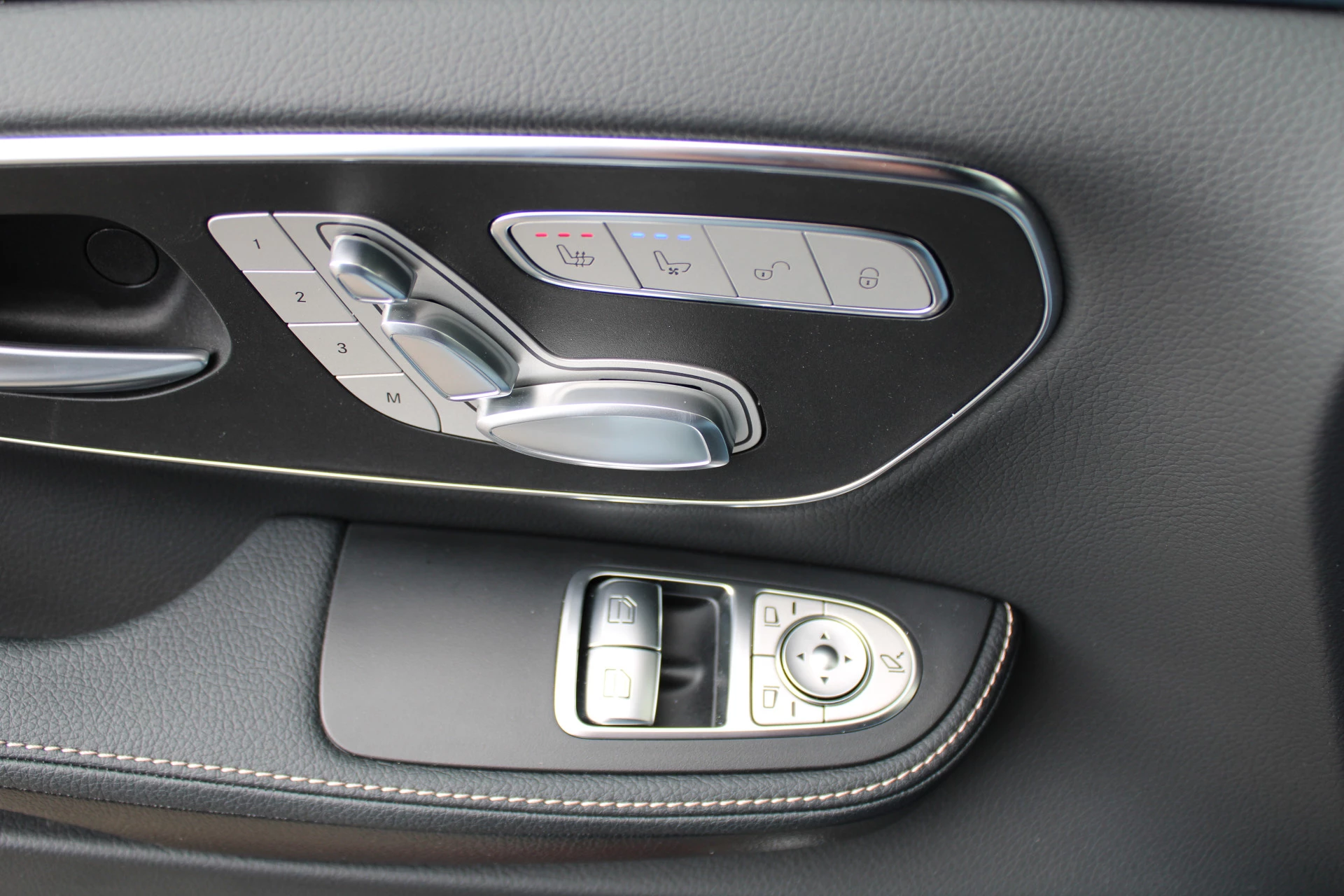 Hoofdafbeelding Mercedes-Benz EQV