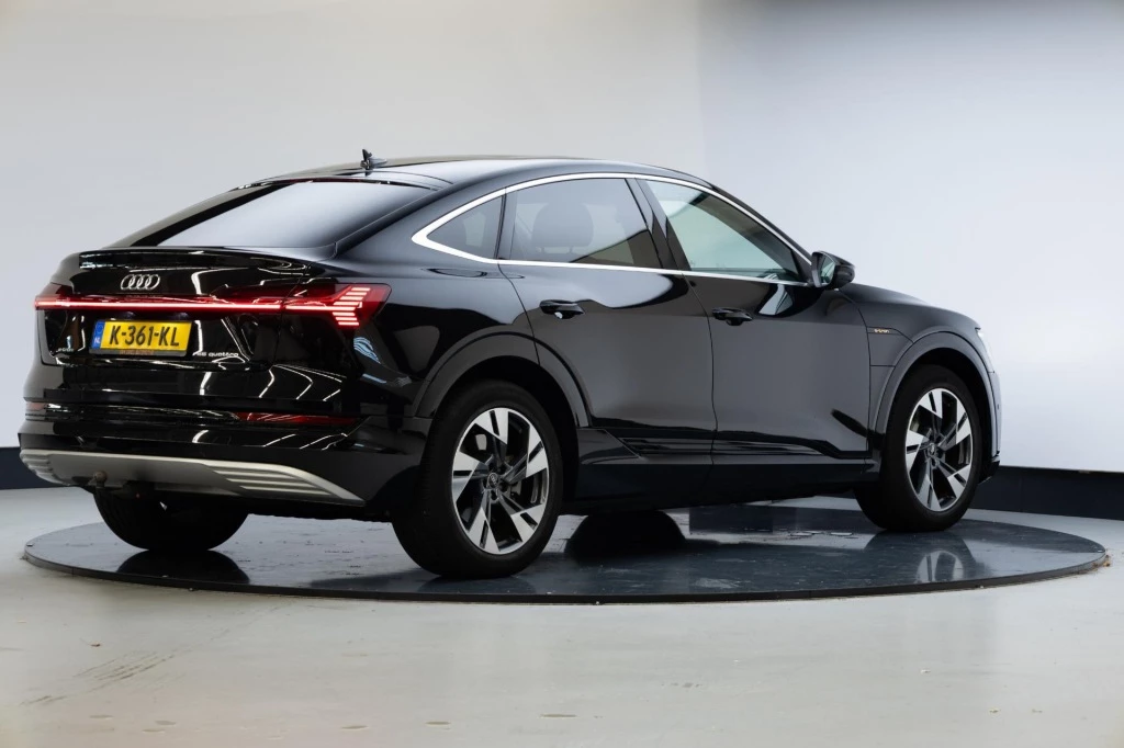 Hoofdafbeelding Audi e-tron