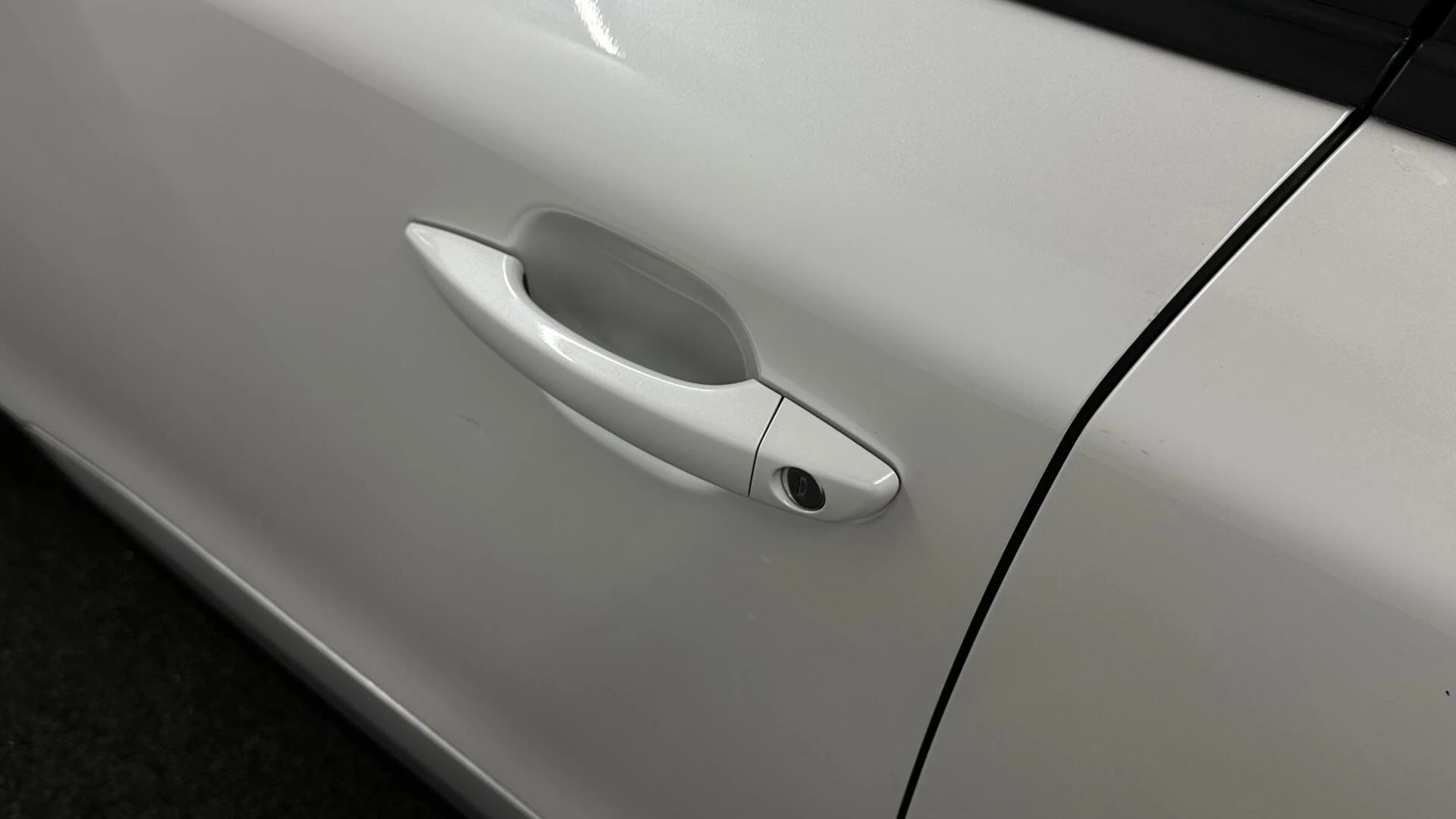 Hoofdafbeelding Peugeot e-2008