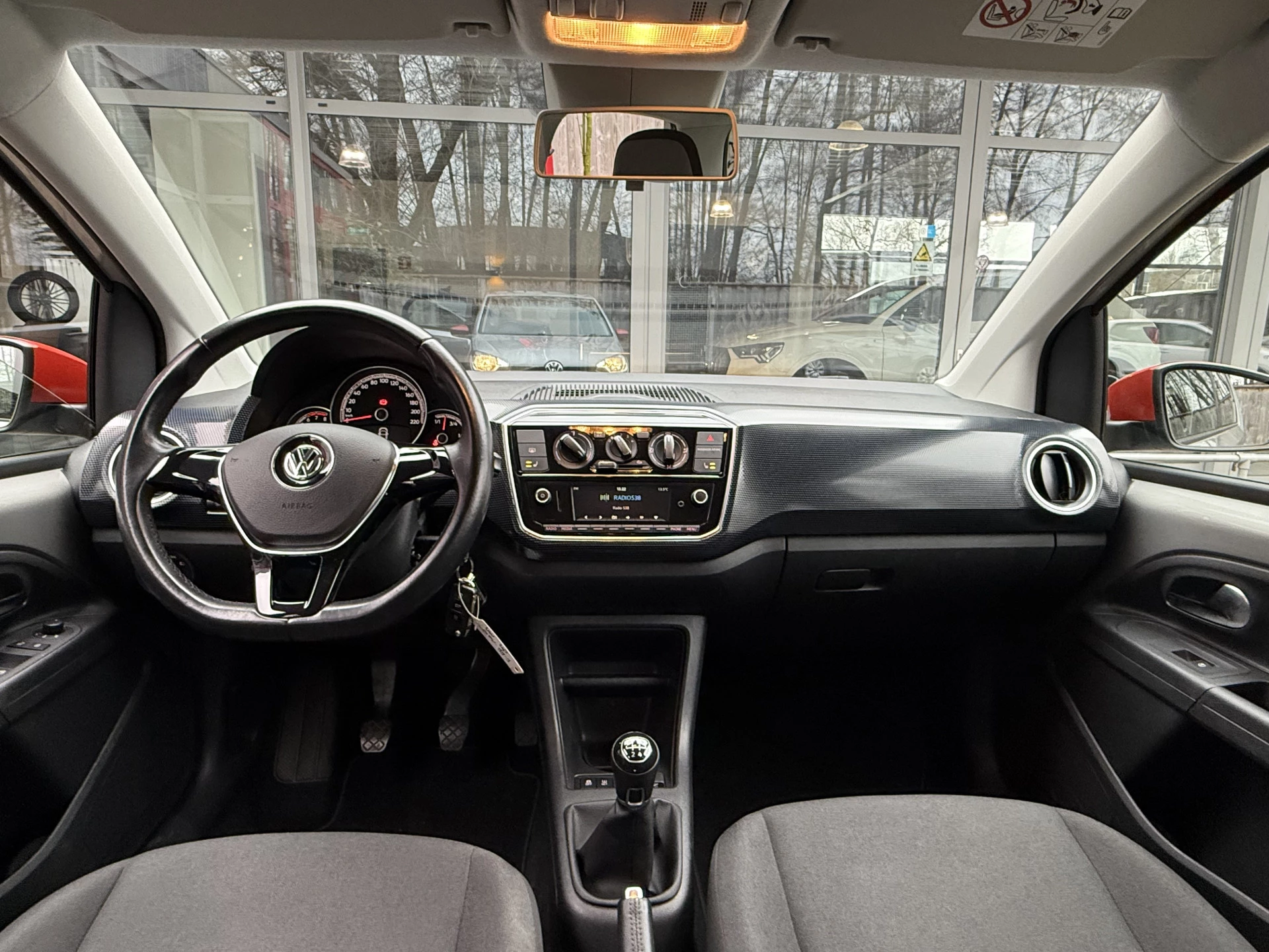 Hoofdafbeelding Volkswagen up!