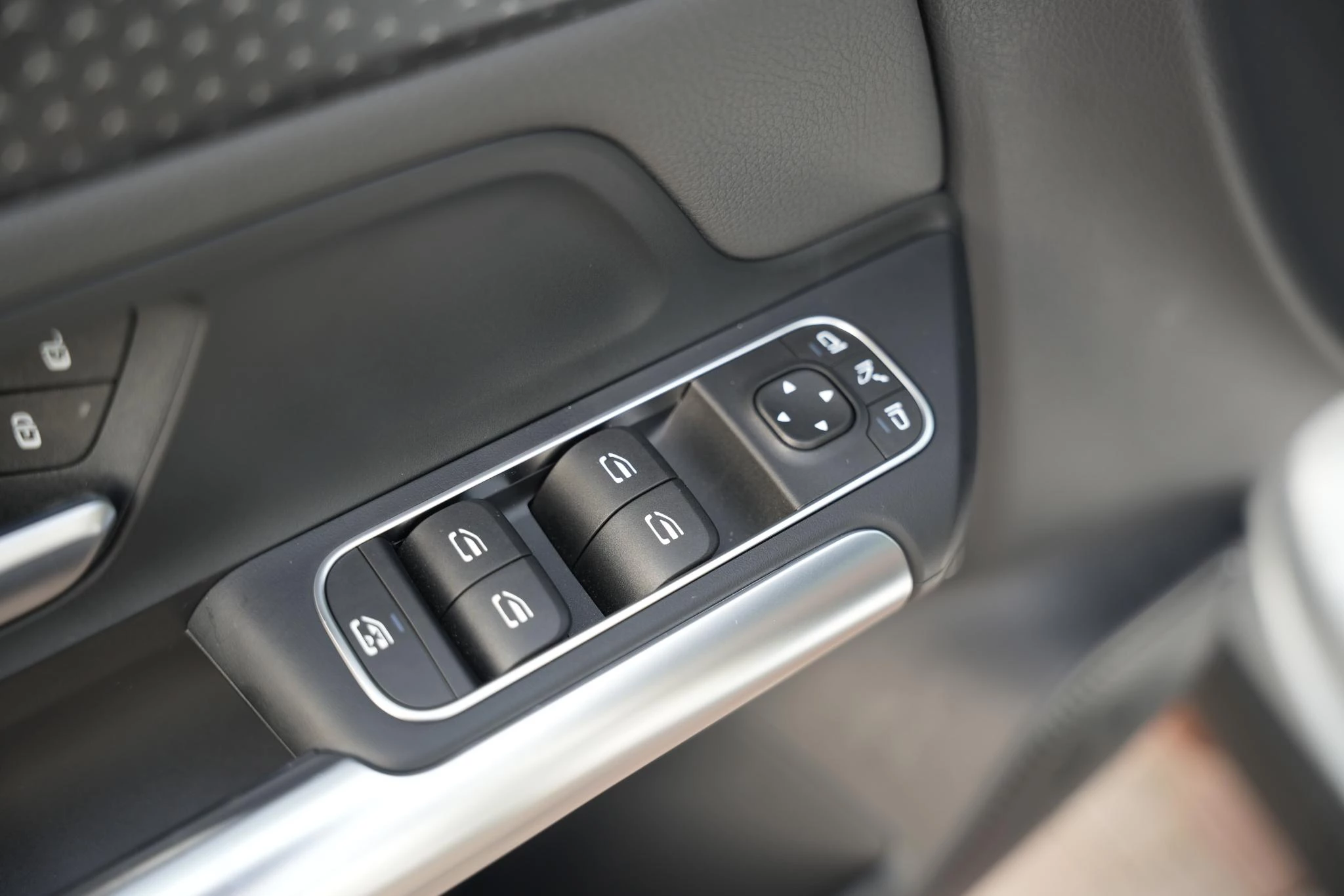 Hoofdafbeelding Mercedes-Benz EQA