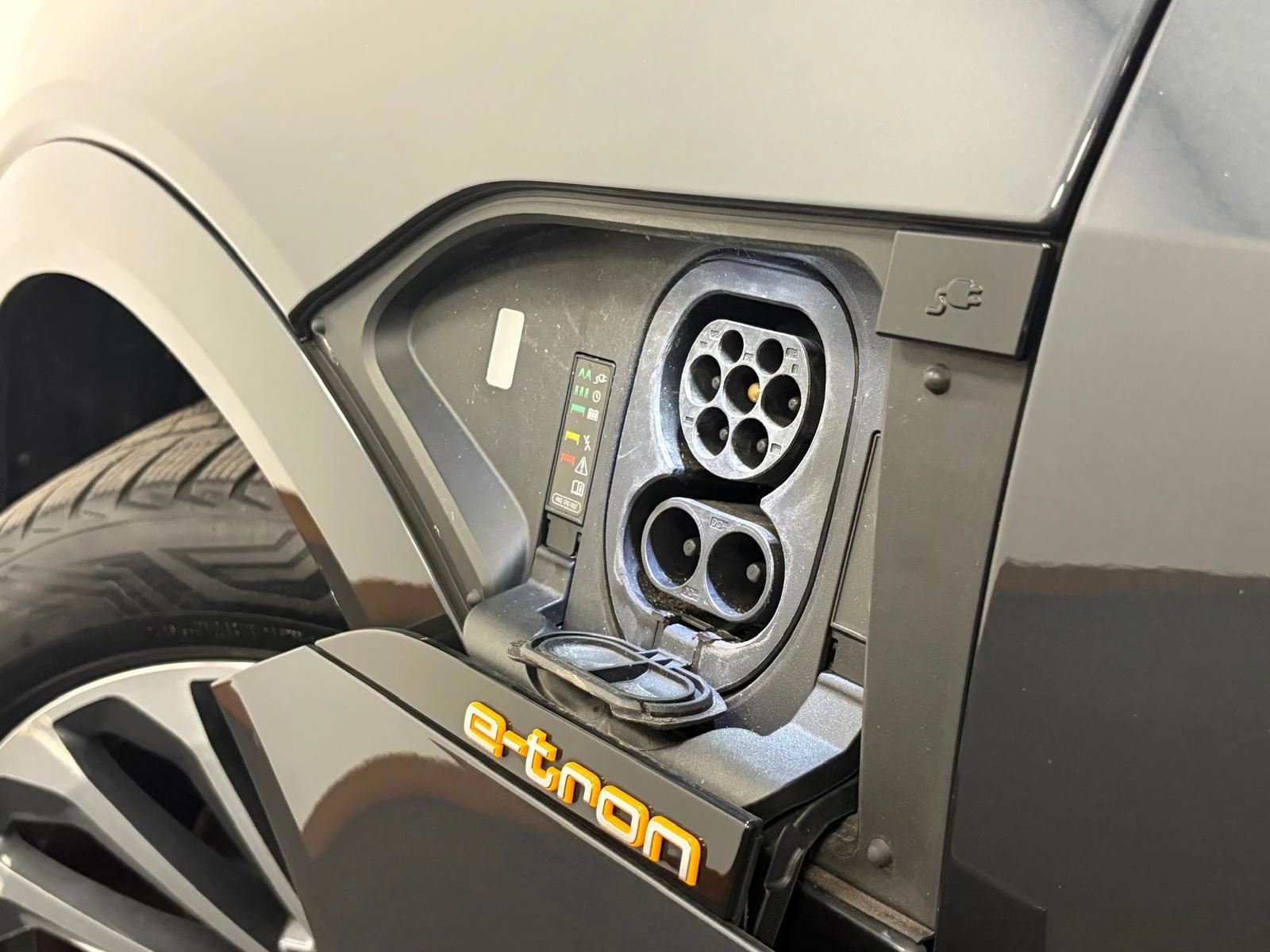 Hoofdafbeelding Audi e-tron