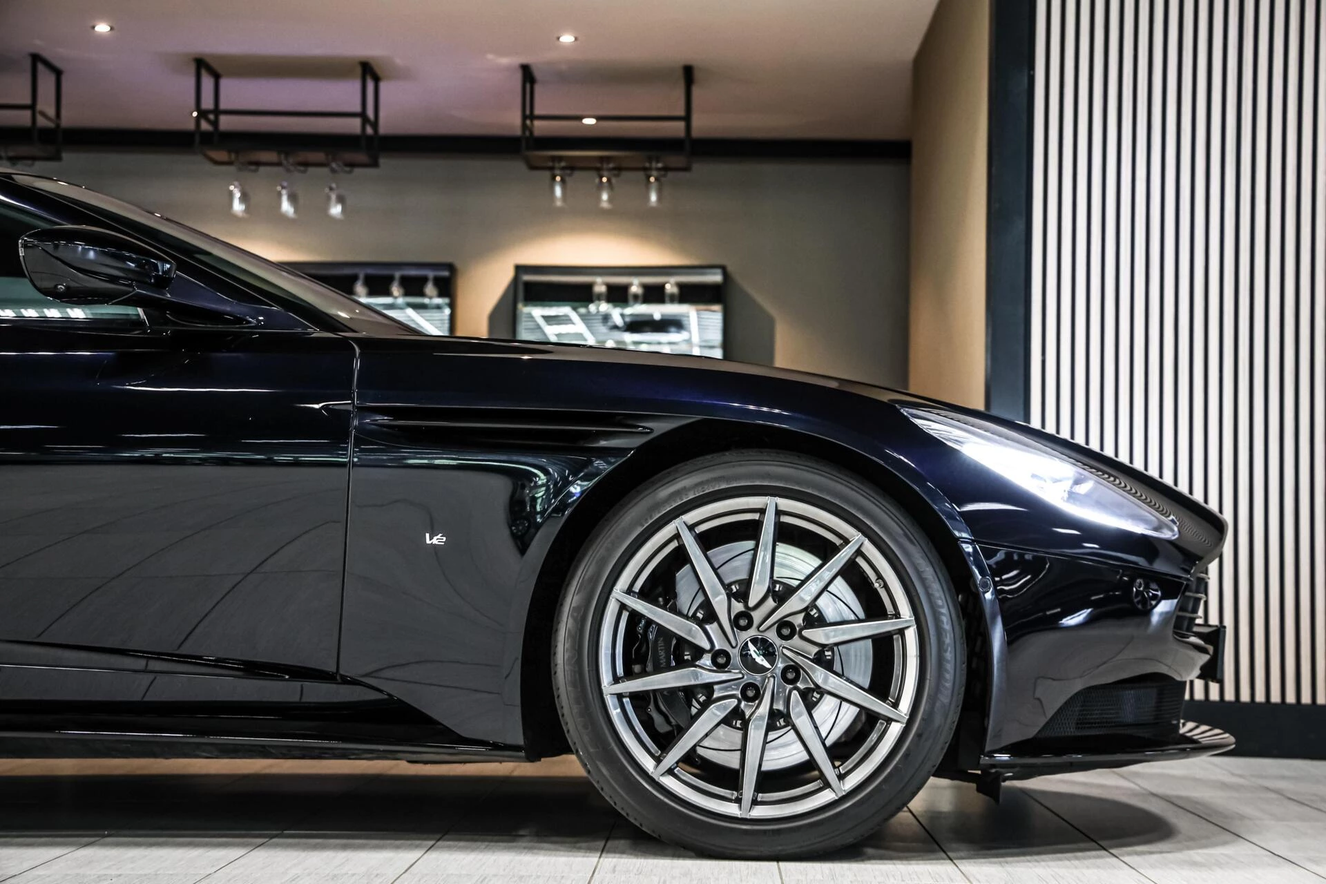 Hoofdafbeelding Aston Martin DB11