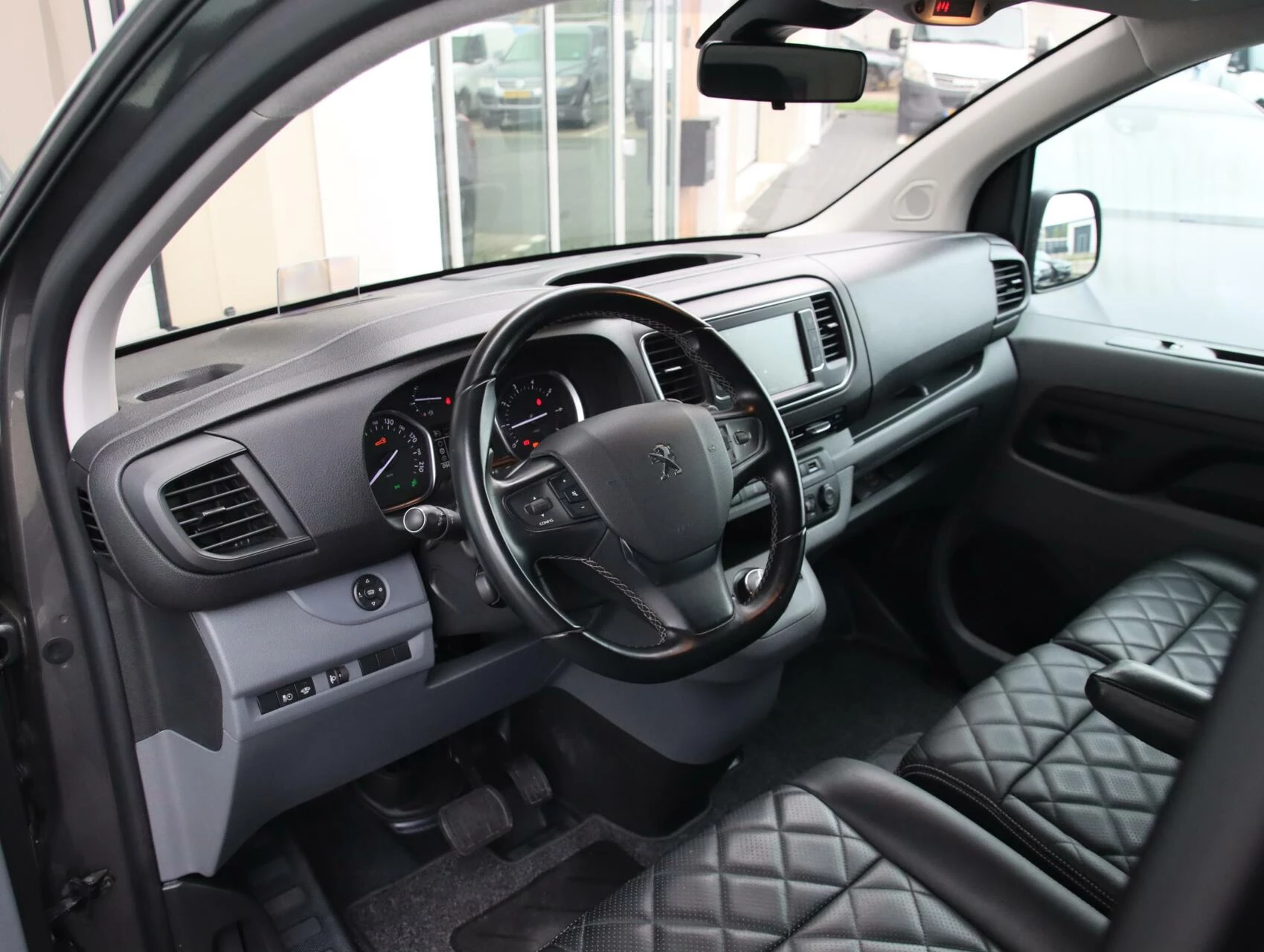 Hoofdafbeelding Peugeot Expert