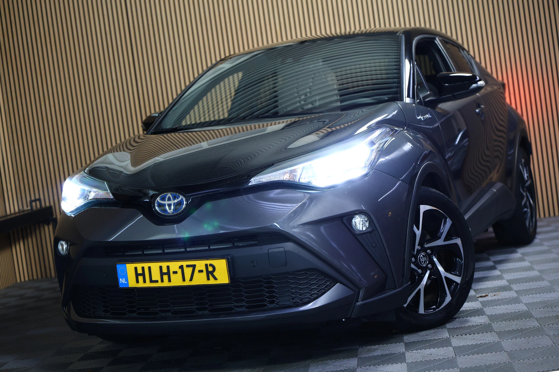 Hoofdafbeelding Toyota C-HR