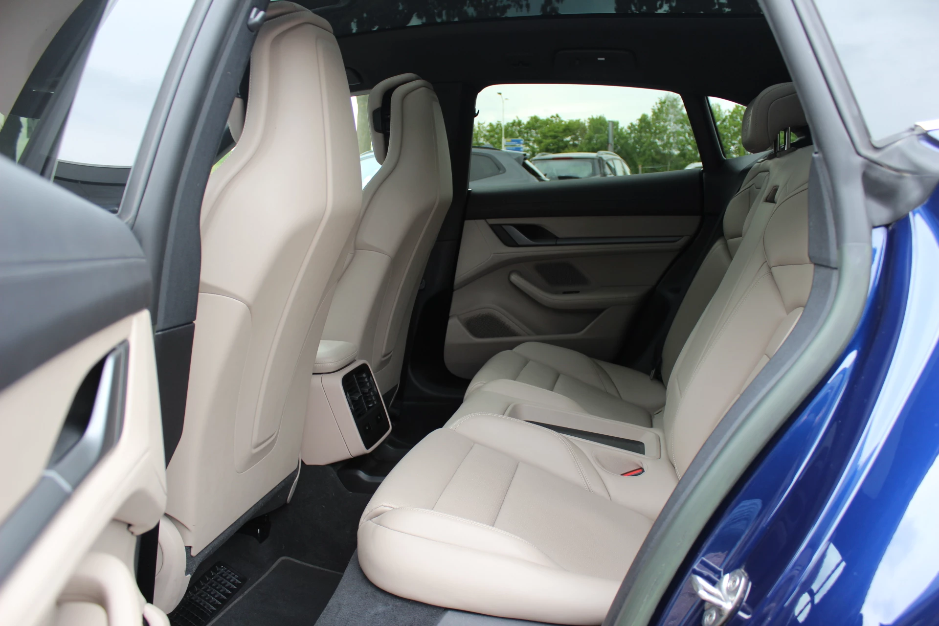 Hoofdafbeelding Porsche Taycan