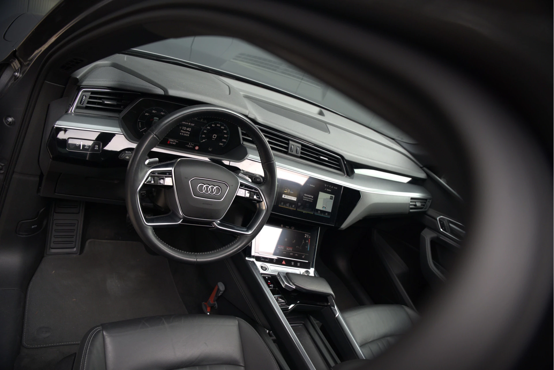Hoofdafbeelding Audi e-tron